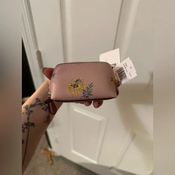 NWT COACH MINI PEPPER CROSSBODY - HEART PETAL PRINT (WITH COIN PURSE) - Picture 12 of 13